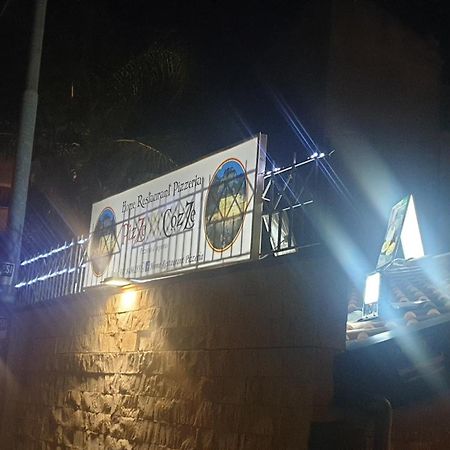 Home Hostel Catania Luaran gambar